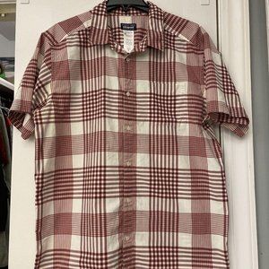Patagonia Shirt Mens Size XL Button Down Short Sleeve Pocket Red Plaid Outdoors